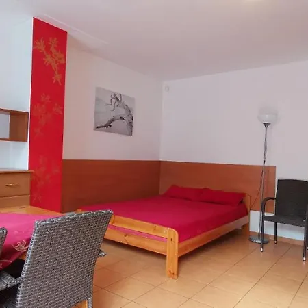 假日公园 Pod Filarami 波别罗沃